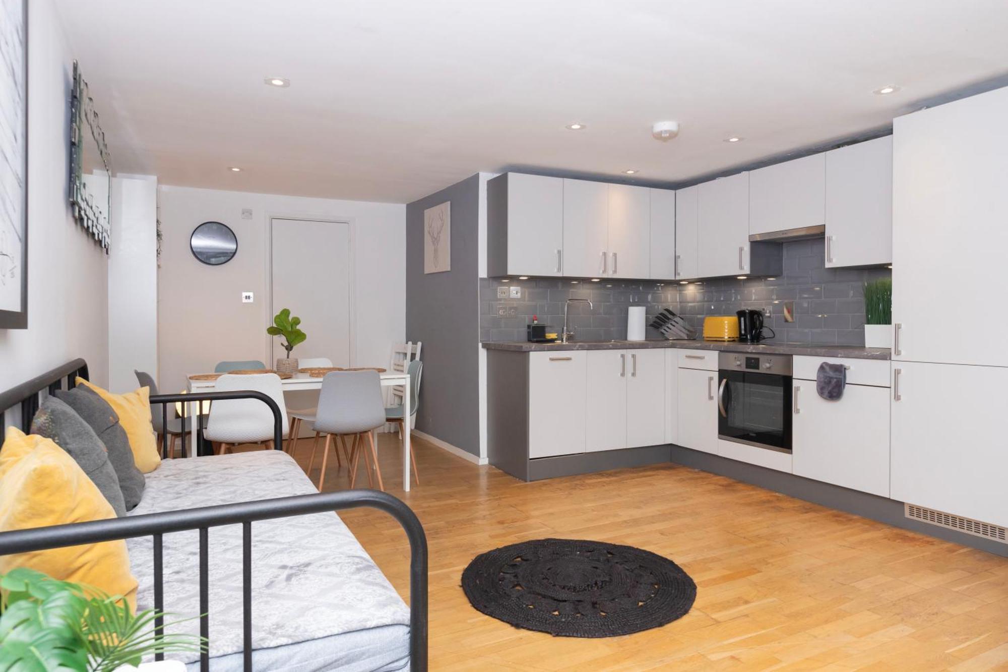 Cosy Ground Floor Apartment Лондон Экстерьер фото