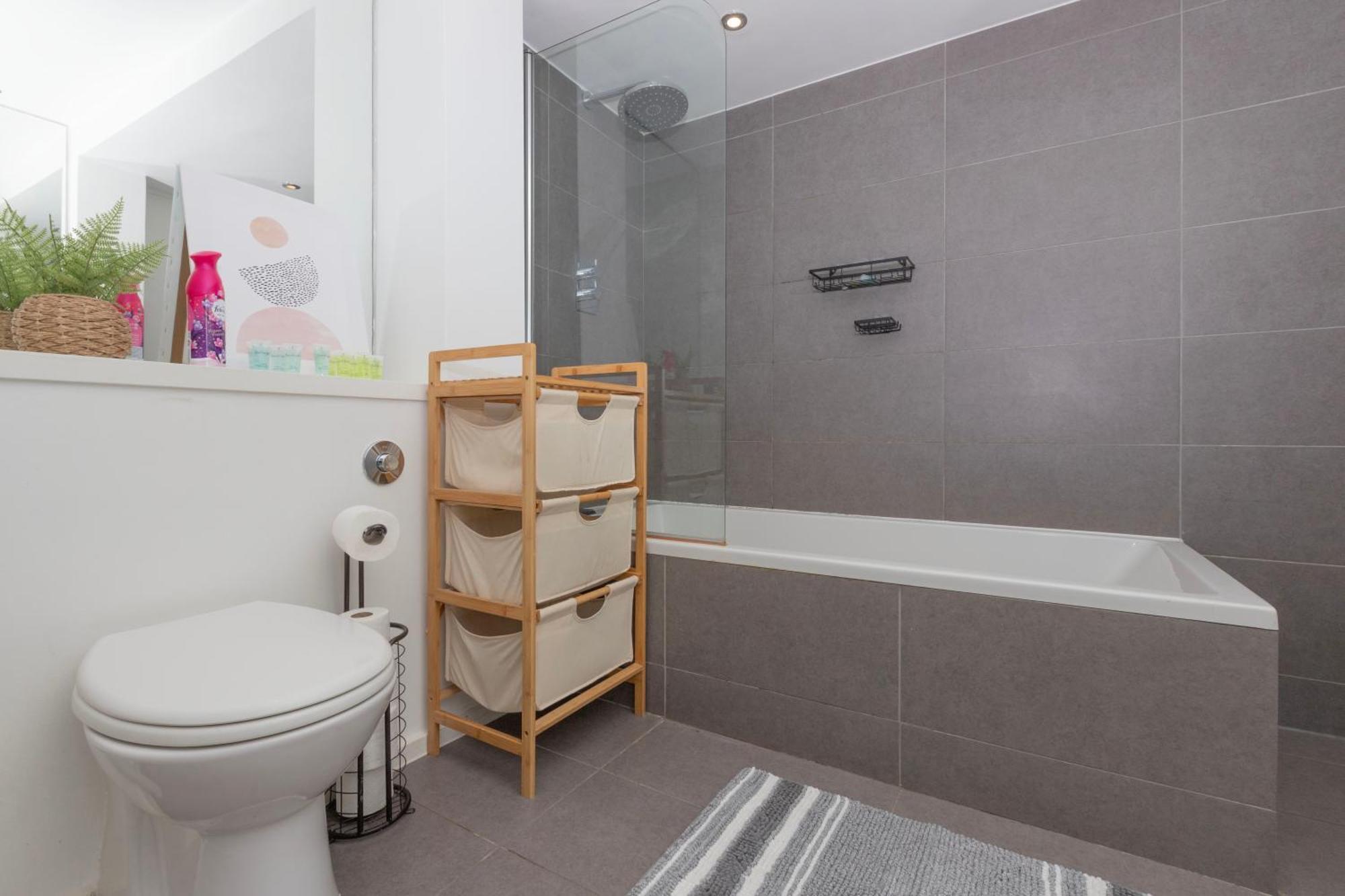 Cosy Ground Floor Apartment Лондон Экстерьер фото