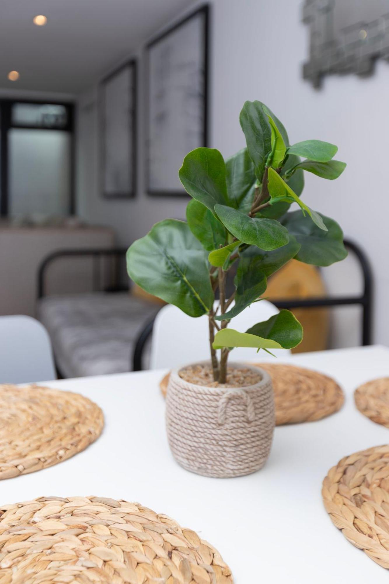 Cosy Ground Floor Apartment Лондон Экстерьер фото