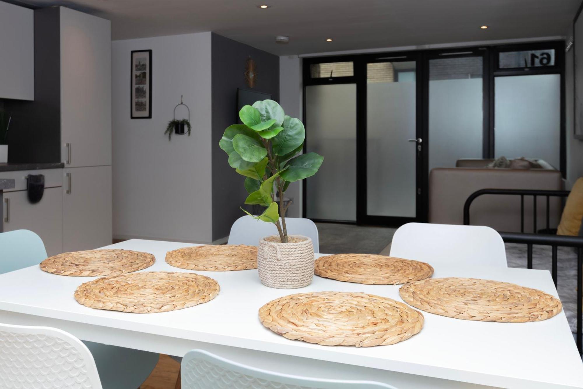 Cosy Ground Floor Apartment Лондон Экстерьер фото